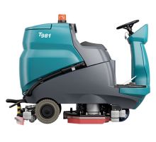 Thumbnail Tennant T981 Ride On Scrubber Dryer